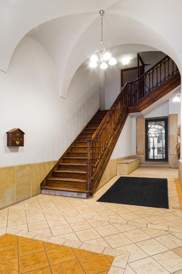 Glamorous Apartment In Heart Of Old Town Krakow Exterior photo